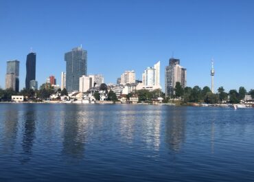 Kräftemessen geht weiter – perfekte Bedingungen auf der Alten Donau bei der Vienna Rowing Challenge 2026
